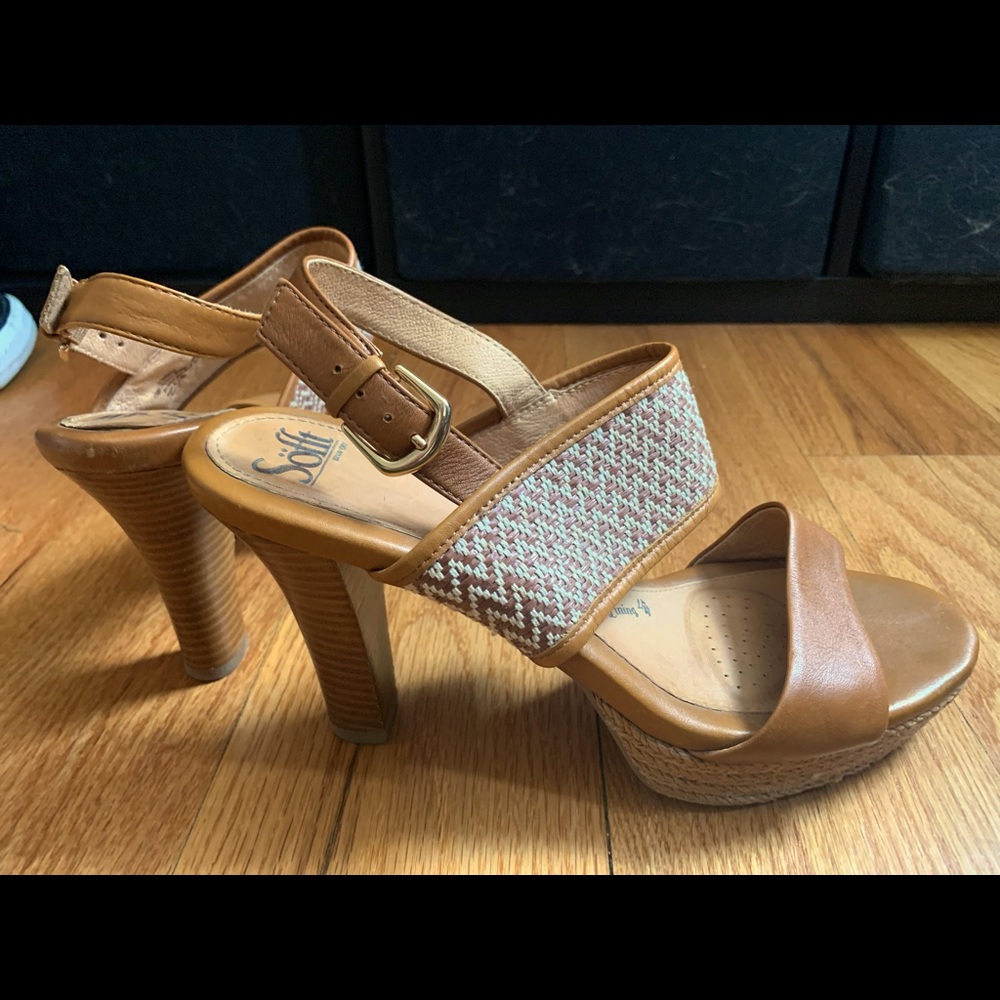 Brown leather Sofft heeled sandals with platform